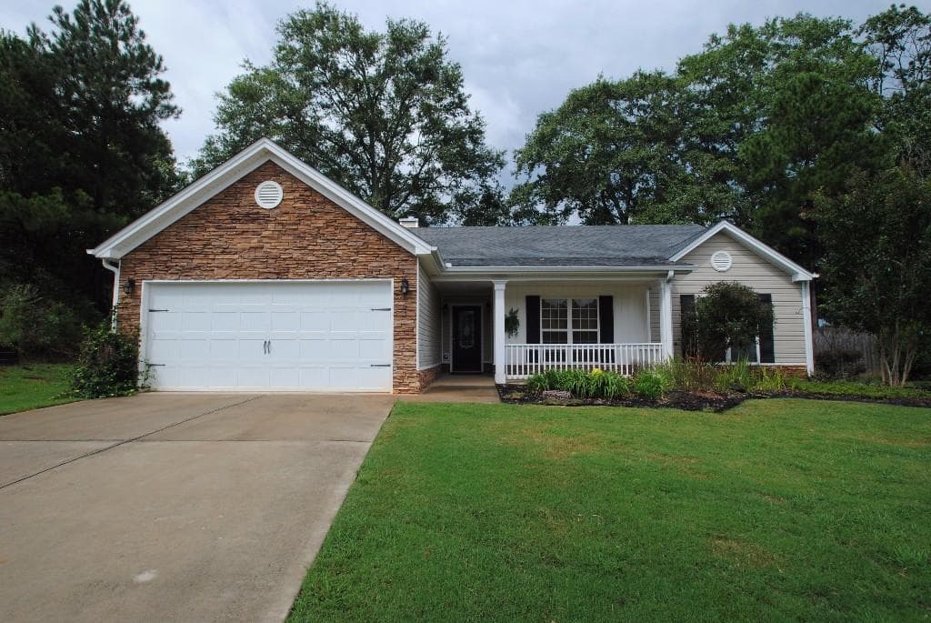 3 bedroom, 1,784 sq ft single family residence sold at 1502 Blakewood Trail, Bethlehem, GA 30620