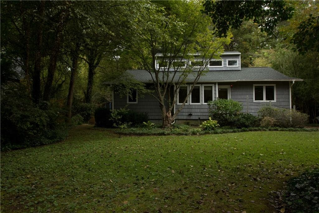 3 bedroom single family residence sold at 1404 Arnold Avenue, Atlanta, GA 30324