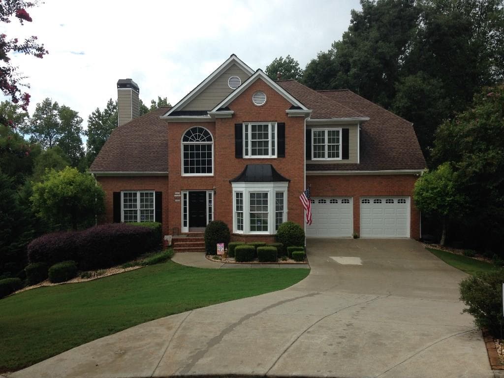 4 bedroom single family residence sold at 1370 Windhaven Drive, Alpharetta, GA 30005