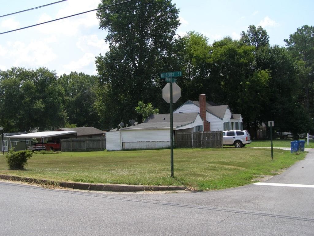 single family residence sold at 2711 Walker Street, Austell, GA 30168