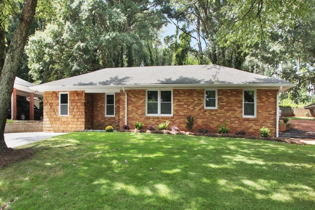 3 bedroom, 1,355 sq ft single family residence sold at 1835 Winthrop Drive, Atlanta, GA 30316