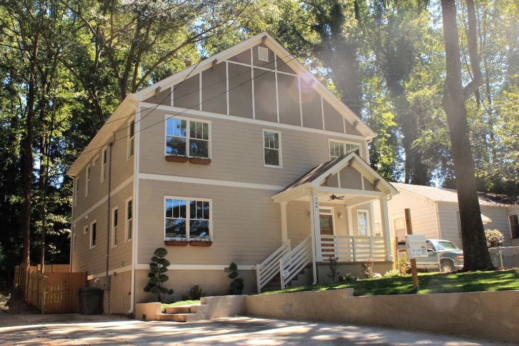 5 bedroom, 2,897 sq ft single family residence sold at 786 Shadowridge Drive, Atlanta, GA 30316