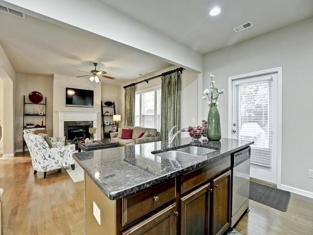 4 bedroom, 2,110 sq ft single family residence sold at 3607 Archgate Court, Alpharetta, GA 30004