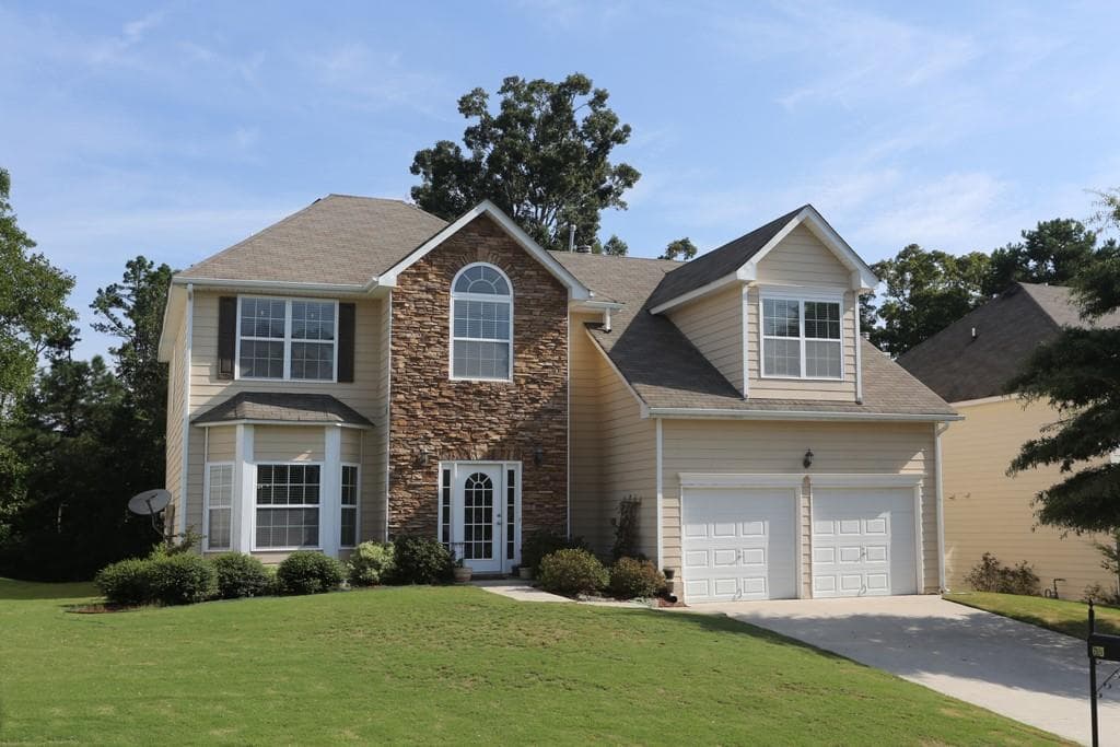 655 Moonlight Way, Suwanee, GA 30024 — most recent listing photo