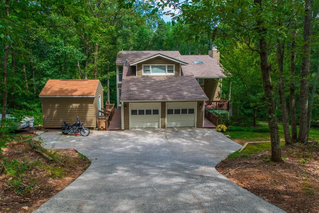 2060 Honeysuckle Drive, Cumming, GA 30040 — most recent listing photo