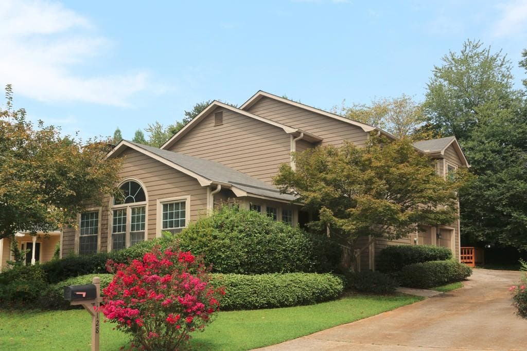 1128 Bailiff Court, Brookhaven, GA 30319 — most recent listing photo