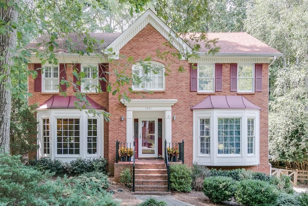 4 bedroom, 2,500 sq ft single family residence sold at 1251 Fairfax Hunt, Lawrenceville, GA 30043