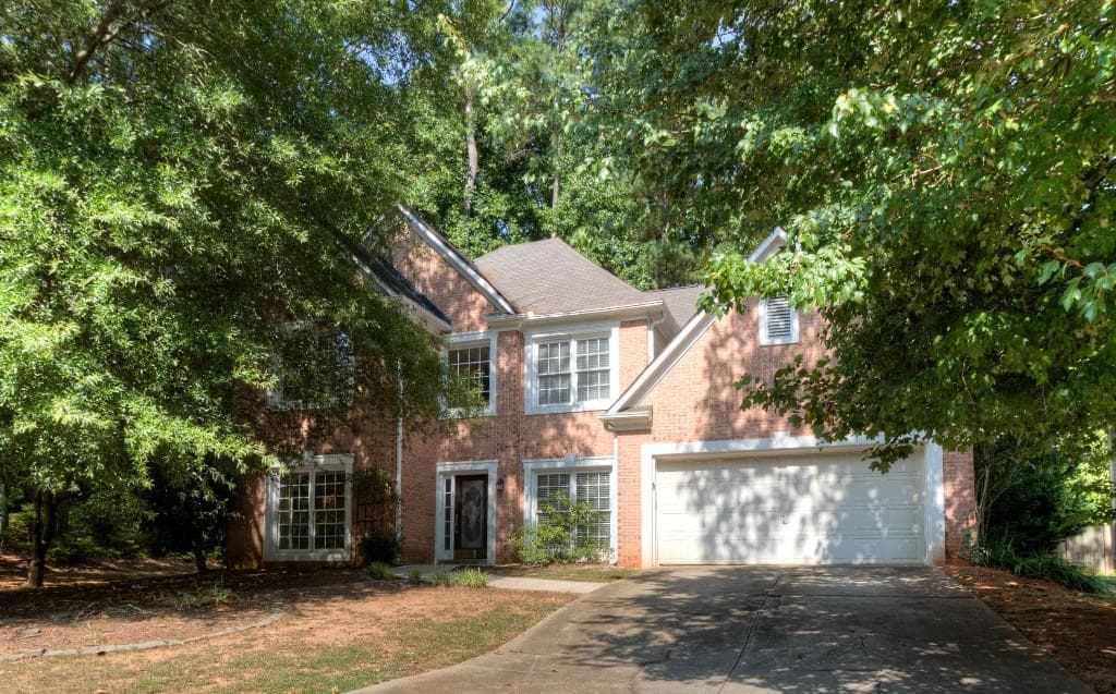 105 Ashwood Drive, Roswell, GA 30076 — most recent listing photo