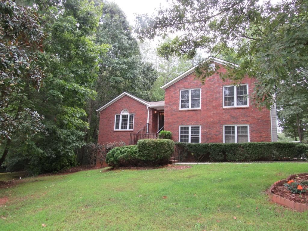 4 bedroom, 2,534 sq ft single family residence sold at 125 Glen Forest Court, Lawrenceville, GA 30043
