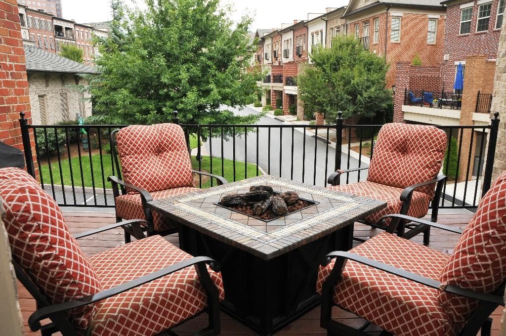 3 bedroom, 2,039 sq ft townhouse sold at 3732 Broughton Circle, Atlanta, GA 30339