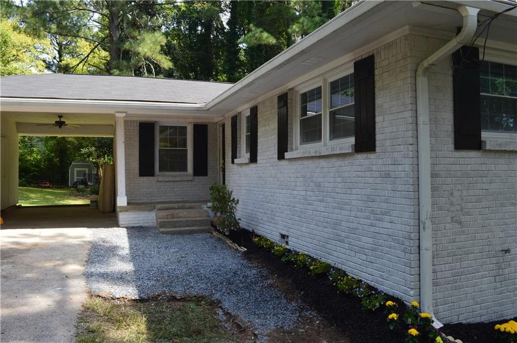 4 bedroom, 1,904 sq ft single family residence sold at 1941 Kenwood Road, Smyrna, GA 30082