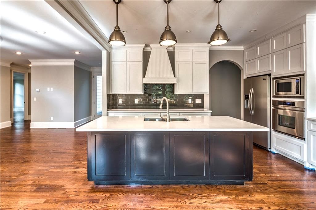 4 bedroom, 3,600 sq ft single family residence sold at 1903 Sandlewood Lane, Chamblee, GA 30341
