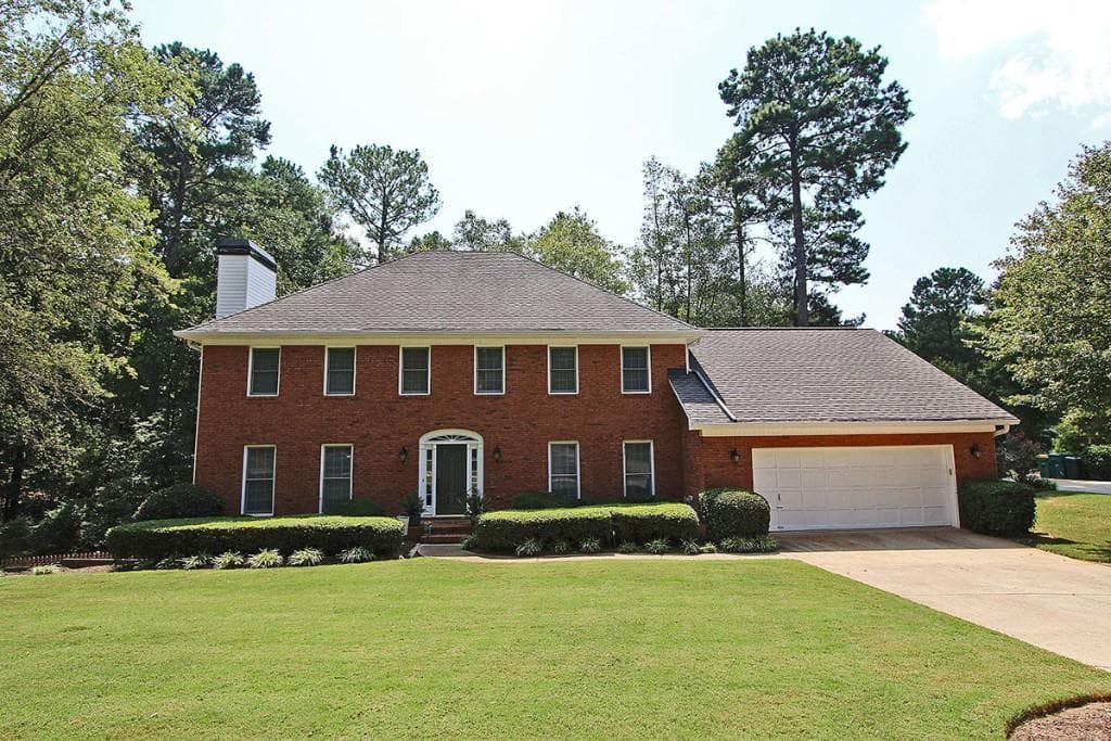 5 bedroom, 5,100 sq ft single family residence sold at 425 Prince Charles Place, Johns Creek, GA 30022