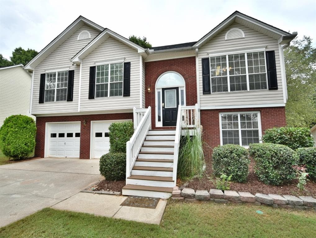2195 Saint Thomas Way, Suwanee, GA 30024 — most recent listing photo