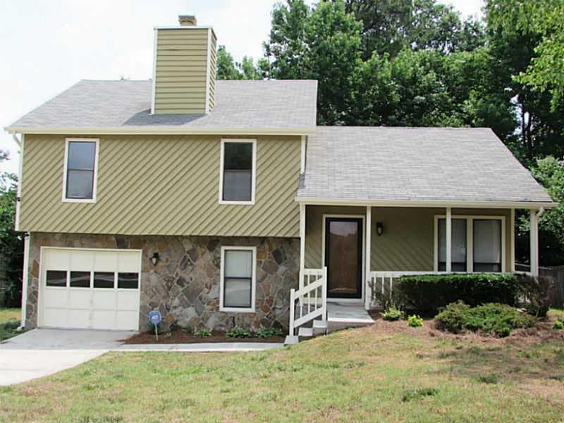 882 Chapman Circle, Stone Mountain, GA 30088 — most recent listing photo