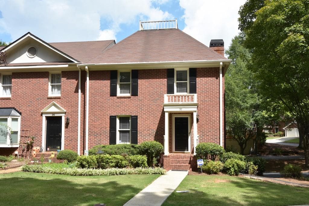 38 Huntington Place Drive, Sandy Springs, GA 30350 — most recent listing photo