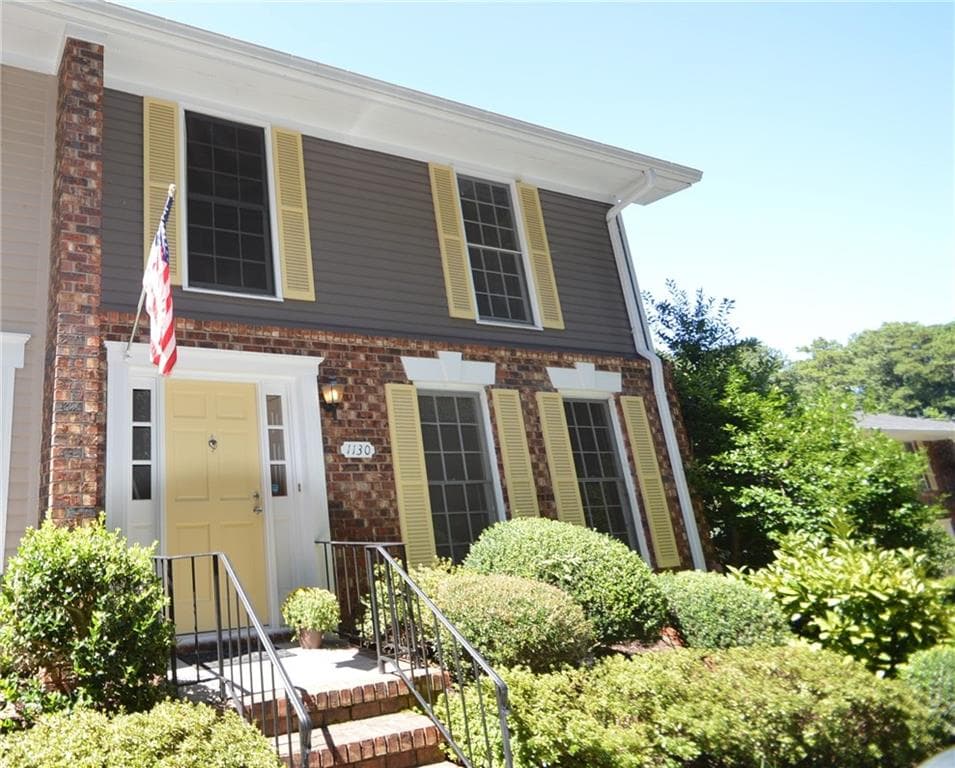 2 bedroom, 1,248 sq ft townhouse sold at 1130 Moorestown Circle, Decatur, GA 30033