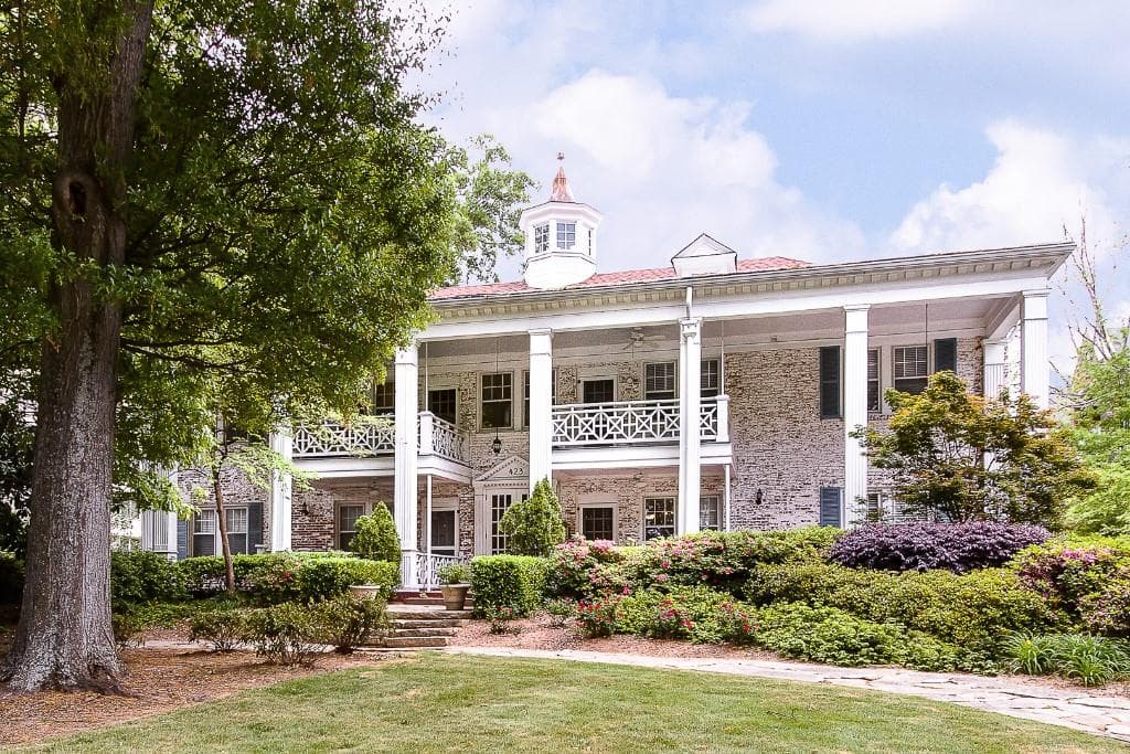 423 CLAIREMONT Avenue 18, Decatur, GA 30030 — most recent listing photo