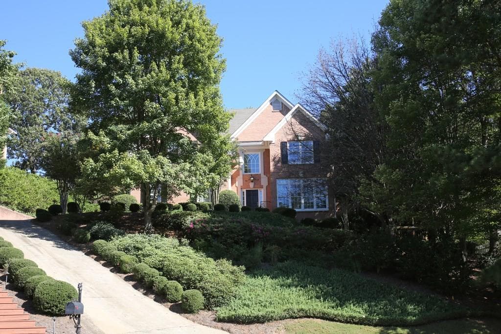 200 Sheridan Point Lane, Sandy Springs, GA 30342 — most recent listing photo