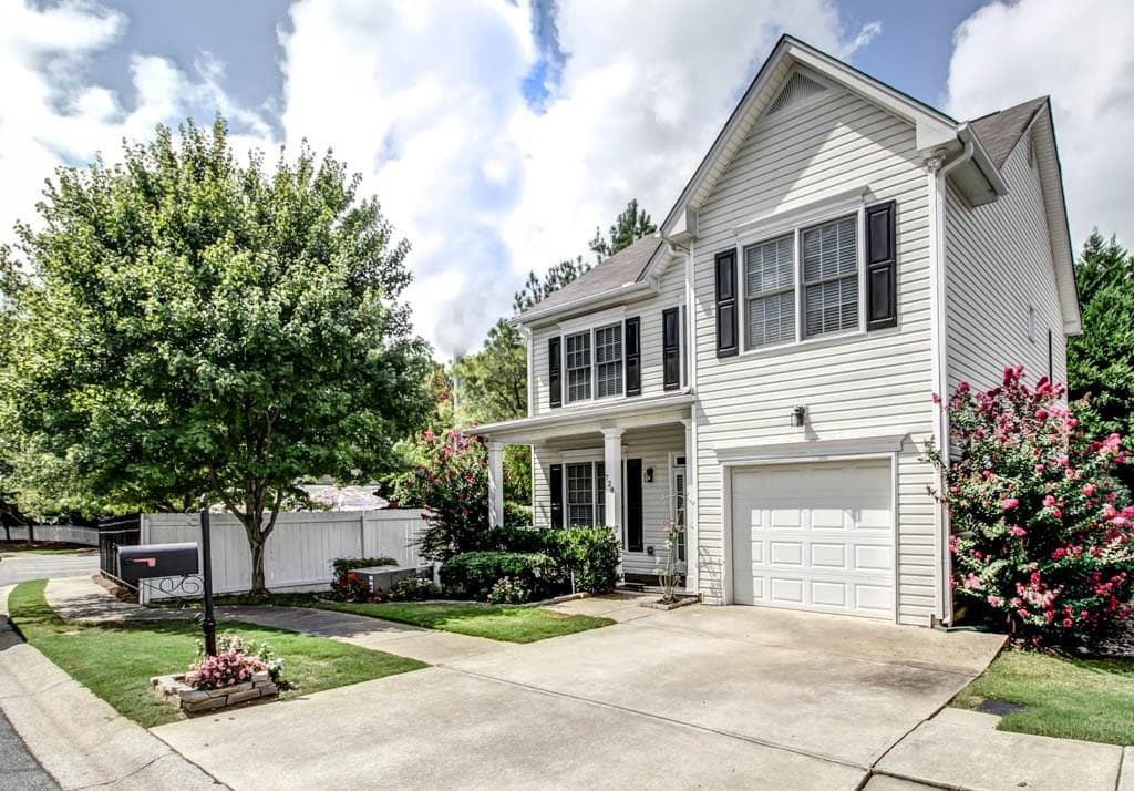 728 Gardenside Circle, Marietta, GA 30067 — most recent listing photo