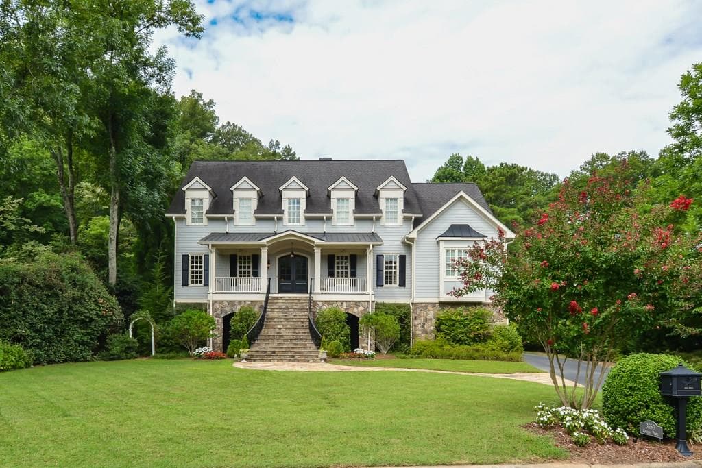 6 bedroom, 6,531 sq ft single family residence sold at 3650 Cochise Drive, Atlanta, GA 30339