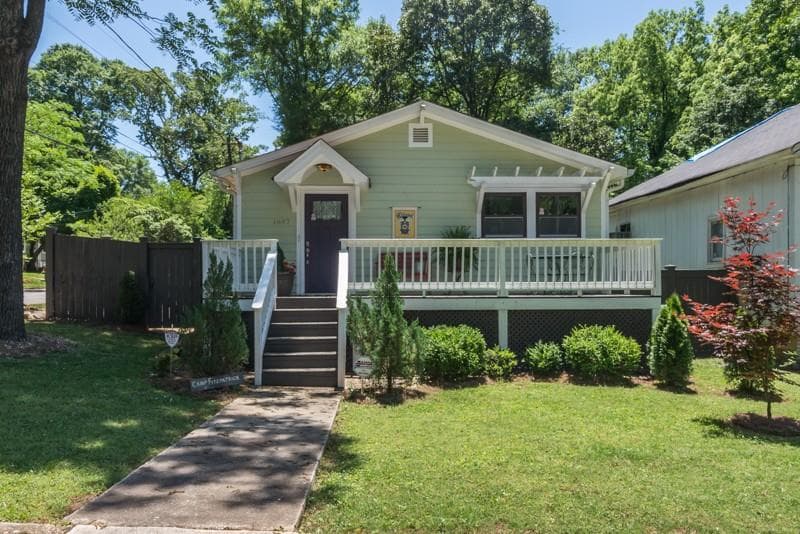 4 bedroom, 2,600 sq ft single family residence sold at 1697 Wade Avenue, Atlanta, GA 30317
