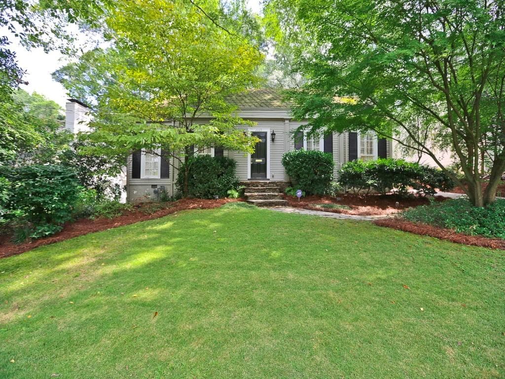 3 bedroom, 2,083 sq ft single family residence sold at 2069 Golfview Drive, Atlanta, GA 30309