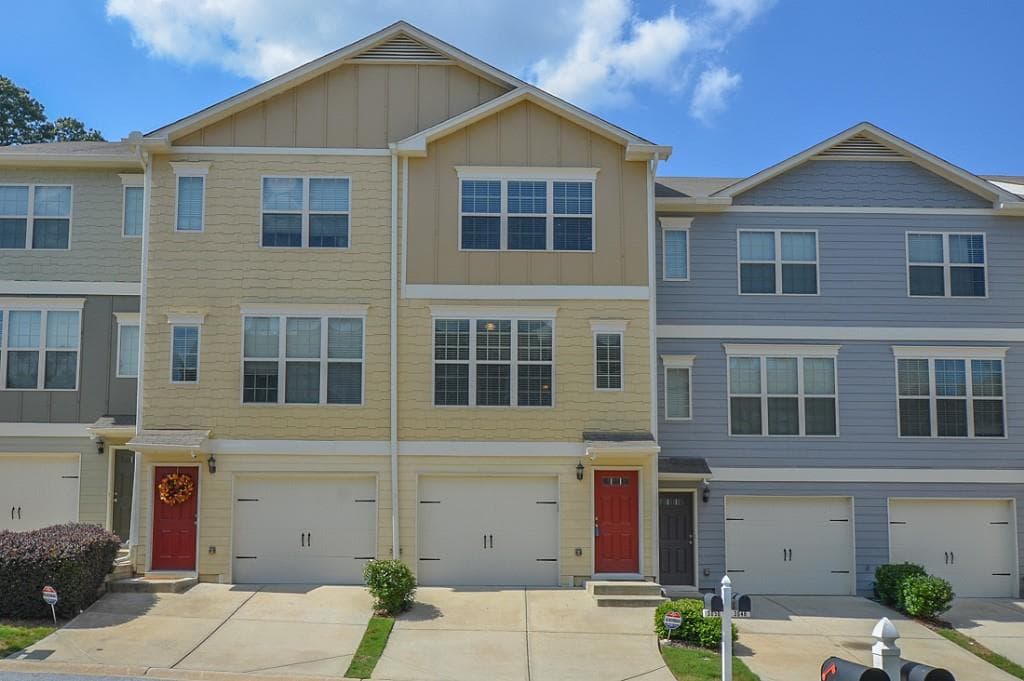 3 bedroom, 1,360 sq ft townhouse sold at 3050 Liberty Way, Atlanta, GA 30318