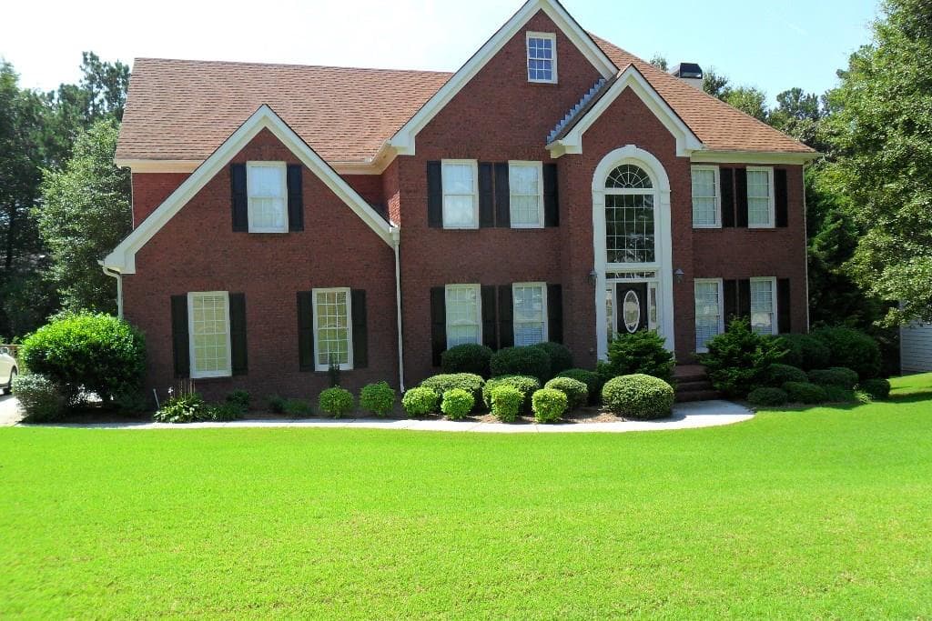 5 bedroom, 4,480 sq ft single family residence sold at 940 Capella Creek Way, Grayson, GA 30017