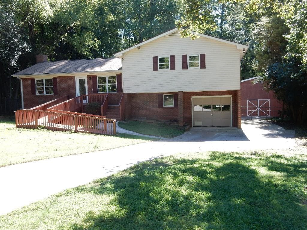 1010 Tanglewood Trail, Woodstock, GA 30189 — most recent listing photo