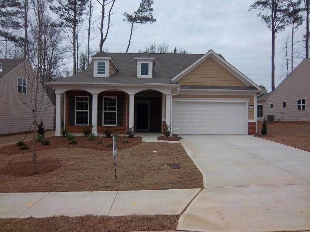 2 bedroom, 2,200 sq ft single family residence sold at 7235 Ashford Manor Way, Cumming, GA 30040