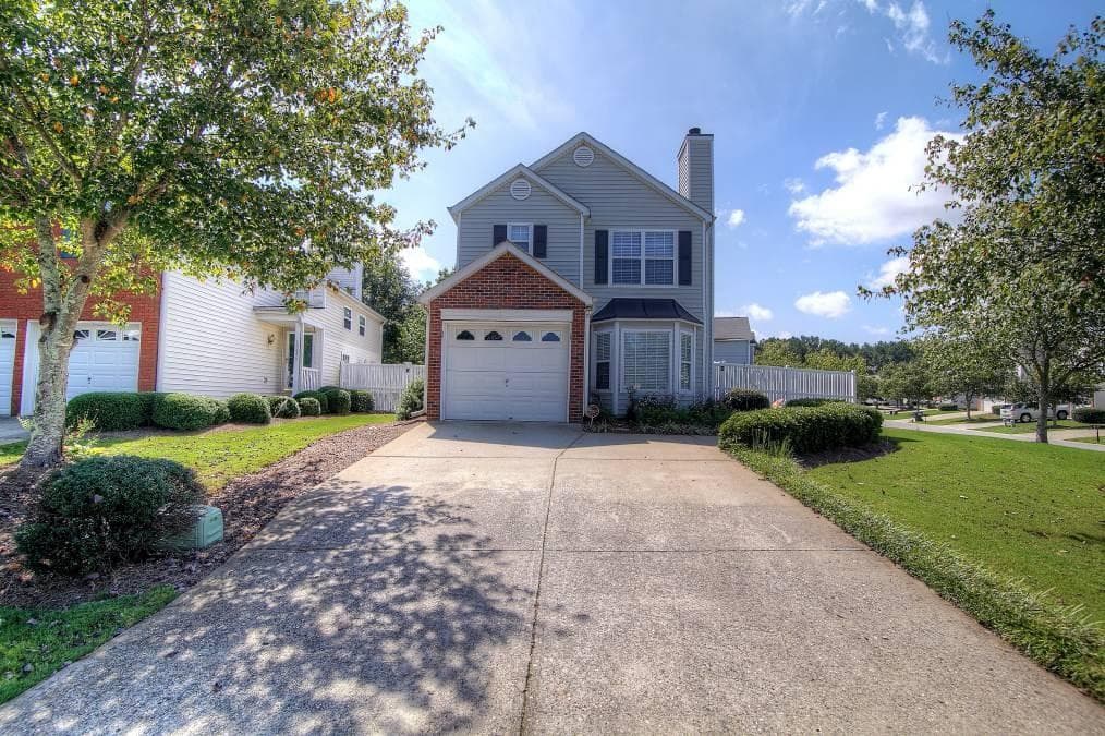 13696 Aventide Lane, Alpharetta, GA 30004 — most recent listing photo