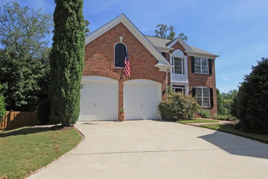 1455 Eastham Drive, Dunwoody, GA 30338 — most recent listing photo