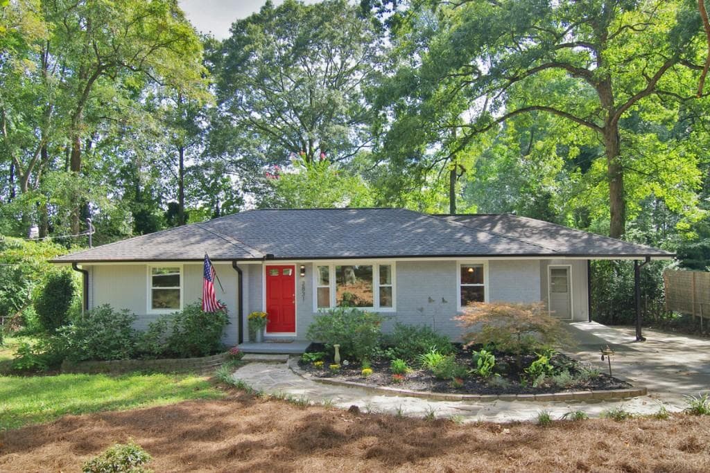 3 bedroom, 1,193 sq ft single family residence sold at 2831 Mount Olive Drive, Decatur, GA 30033