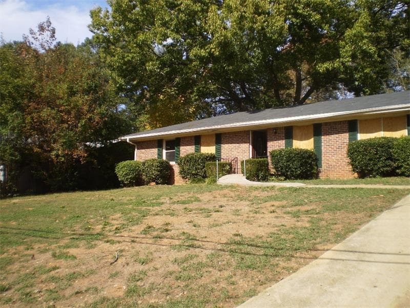 3 bedroom, 1,431 sq ft single family residence sold at 5796 Christopher Lane, Lithonia, GA 30058