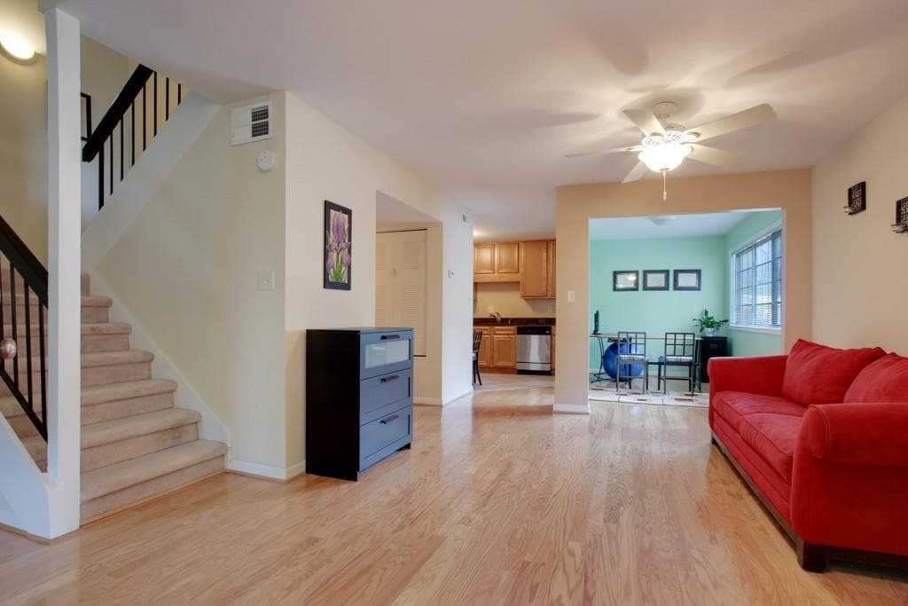 2 bedroom, 1,290 sq ft condominium sold at 1468 Briarwood Road 1704, Brookhaven, GA 30319