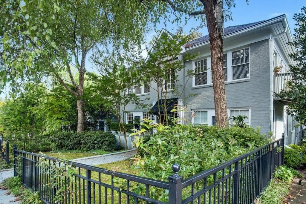 1 bedroom condominium sold at 71 Maddox Drive 8, Atlanta, GA 30309