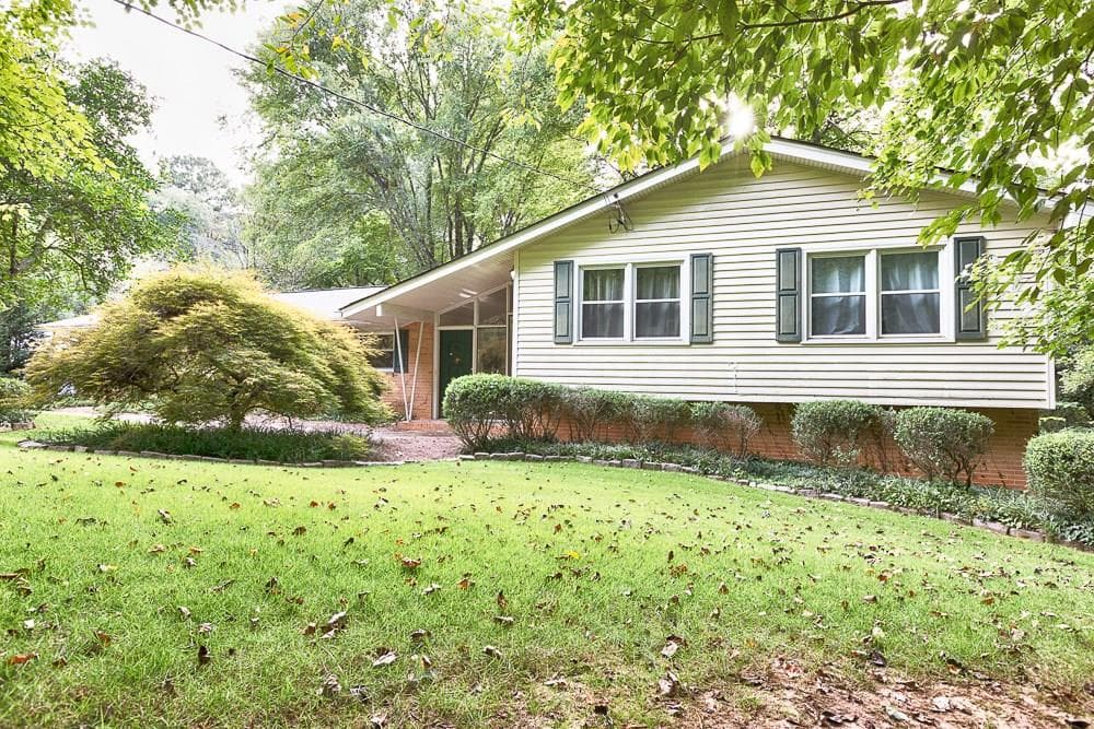 4 bedroom, 2,214 sq ft single family residence sold at 2704 Glenbriar Drive, Atlanta, GA 30345