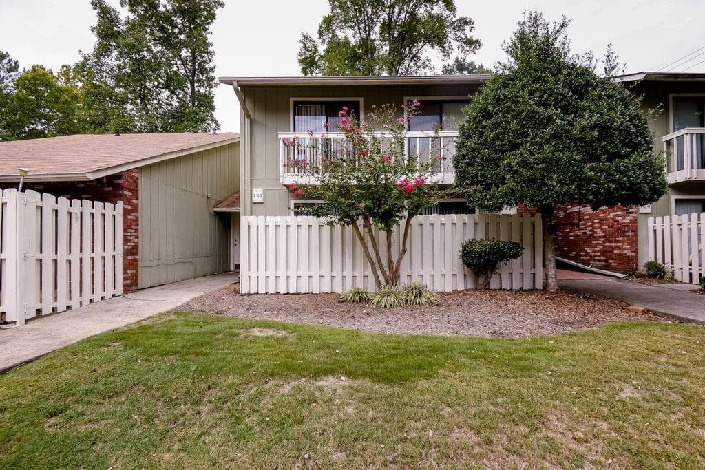 742 Brentwood Place 11, Marietta, GA 30067 — most recent listing photo