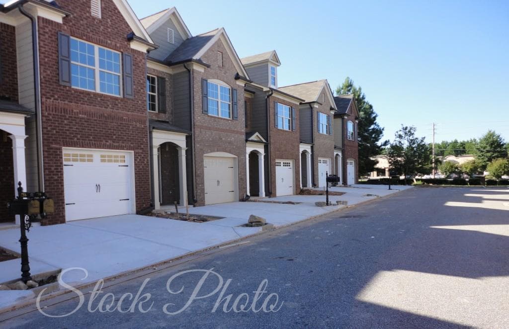 3 bedroom, 1,719 sq ft townhouse sold at 706 Garbrooke Drive 706, Lawrenceville, GA 30046