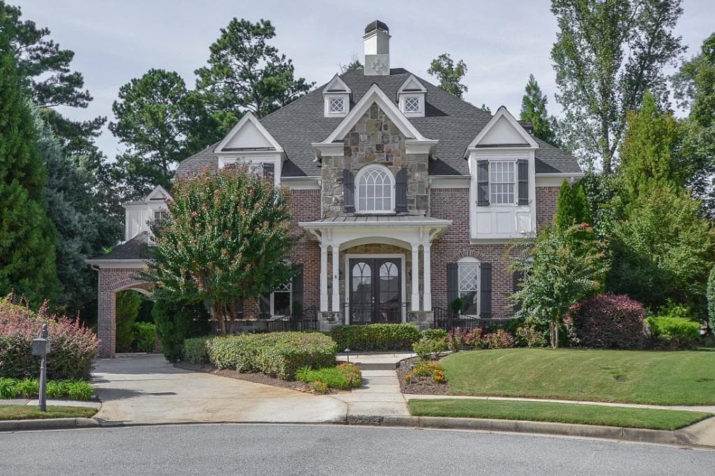 4 bedroom, 4,665 sq ft single family residence sold at 1968 Grace Arbor Court, Atlanta, GA 30329