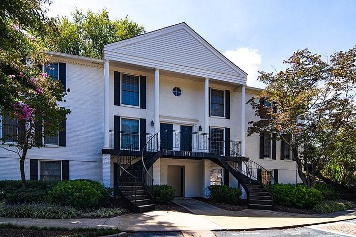 2 bedroom, 1,100 sq ft condominium sold at 1101 Collier Road K-2, Atlanta, GA 30318