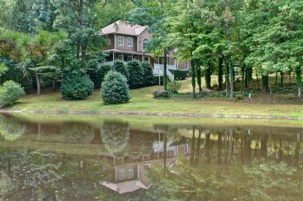4821 Thornhill Drive, Acworth, GA 30101 — most recent listing photo