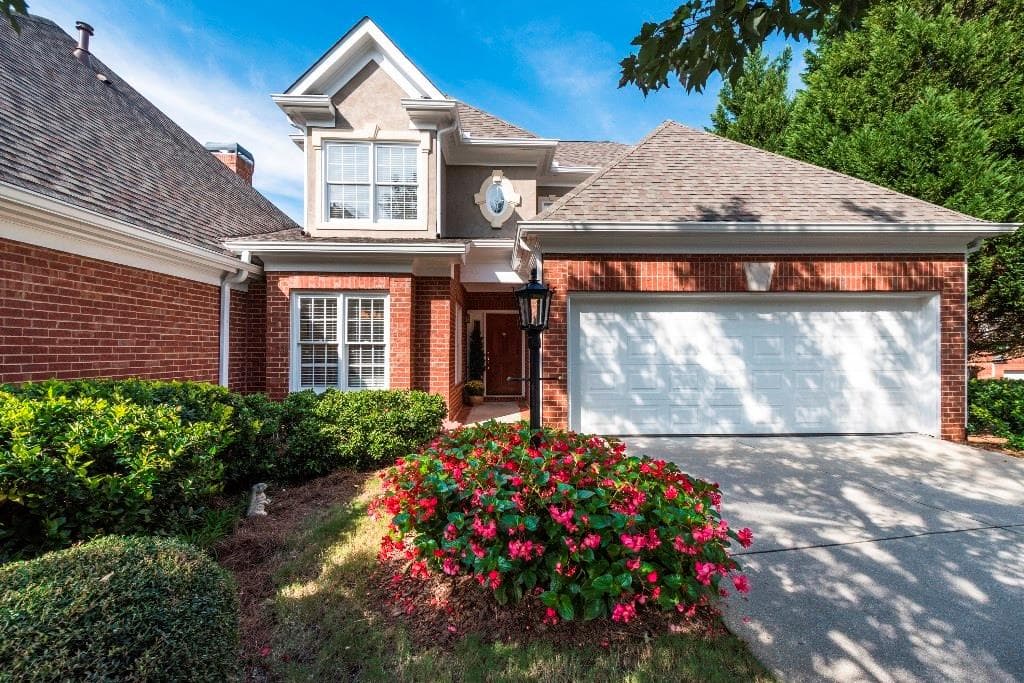 423 Brookview Circle 423, Sandy Springs, GA 30339 — most recent listing photo