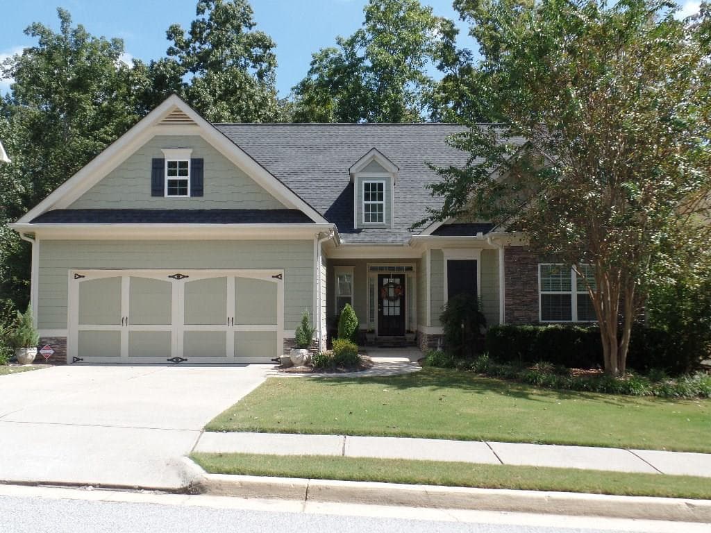 4 bedroom, 3,720 sq ft single family residence sold at 9994 Village South Drive, Douglasville, GA 30135