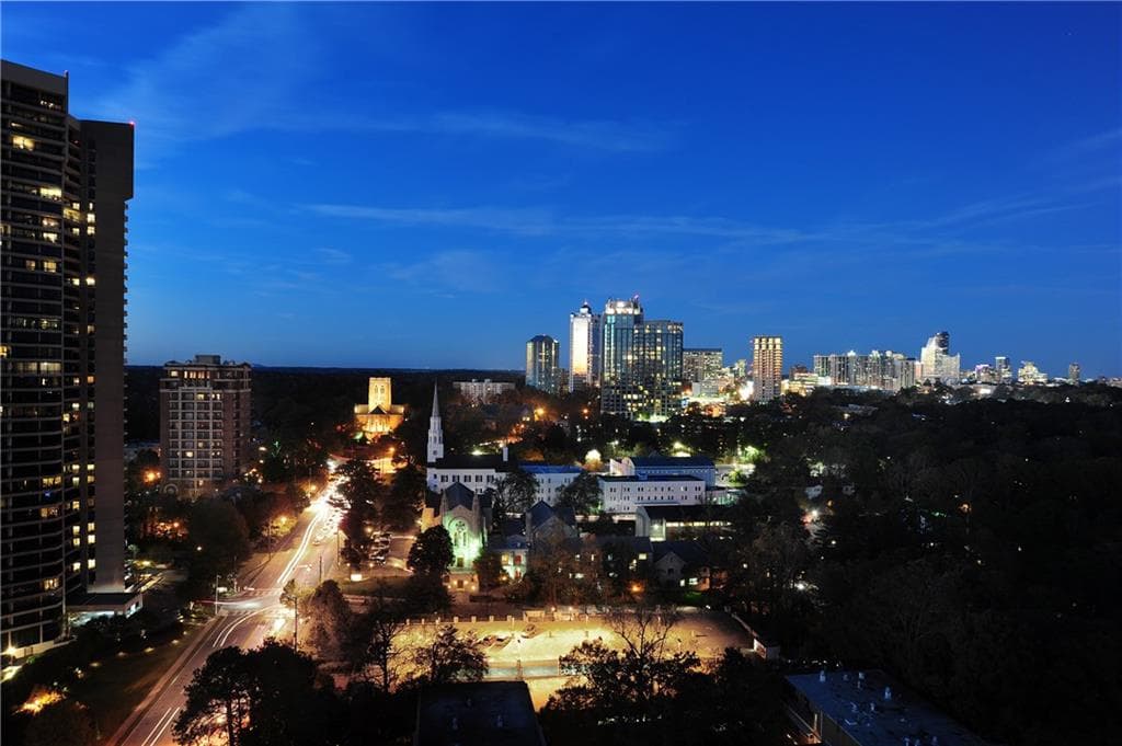 2 bedroom, 1,594 sq ft condominium sold at 2575 Peachtree Road 25D, Atlanta, GA 30305