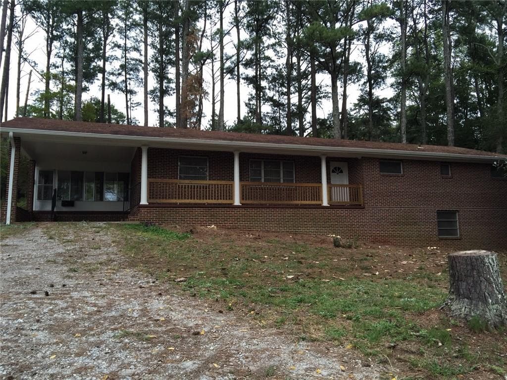 3 bedroom, 1,948 sq ft single family residence sold at 7997 Hickory Flat Highway, Woodstock, GA 30188