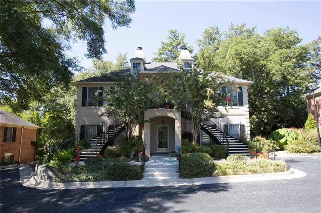 2 bedroom, 1,635 sq ft condominium sold at 5 Plantation Drive B, Atlanta, GA 30324