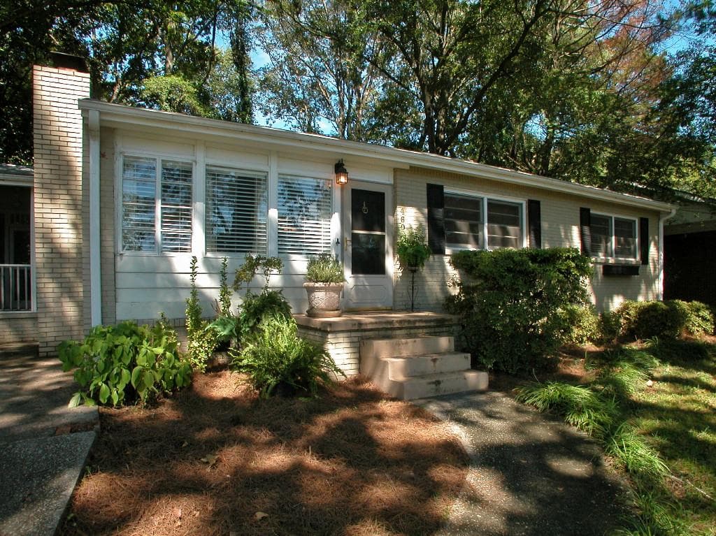 3 bedroom, 1,050 sq ft single family residence sold at 2460 Drew Valley Road, Brookhaven, GA 30319
