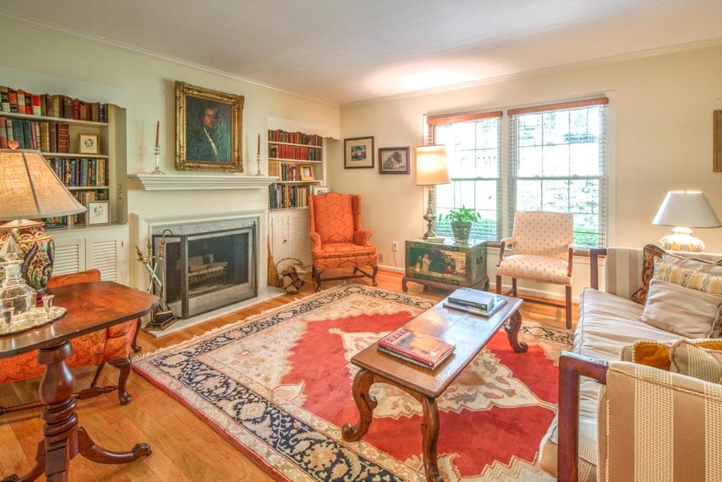 4 bedroom condominium sold at 153 Maribeau Square, Atlanta, GA 30327